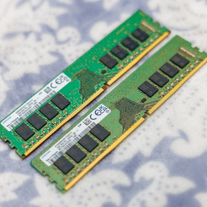 삼성전자 DDR4 16GB-3200 데스크탑 램 2개 (총 32GB) 팝니다