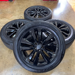 올뉴카니발 19인치 순정휠타이어 팝니다