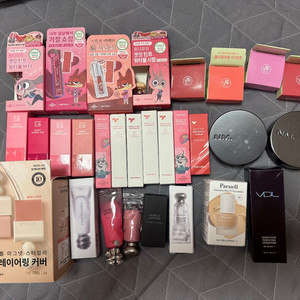 토니모리 이더앤 무지개맨션 네이밍 파넬 더툴랩 틴트 파운데이션 판매 이미지