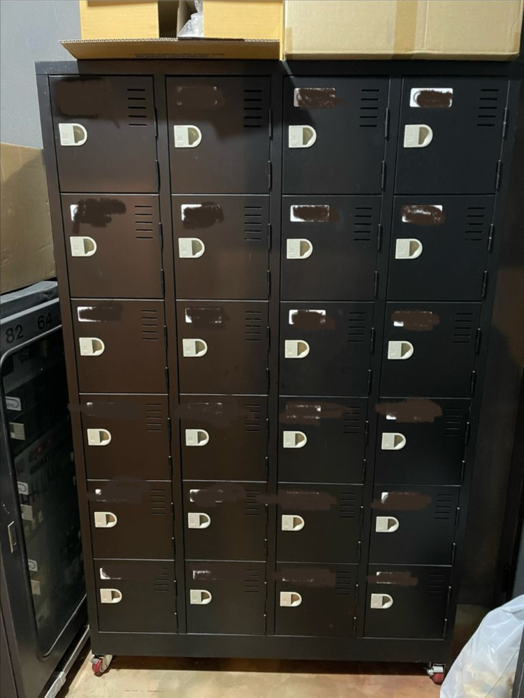 24칸 철제 사물함 이미지