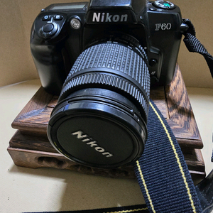 니콘 F60 필름카메라