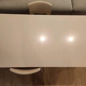 리바트 꼼므 유아 테이블