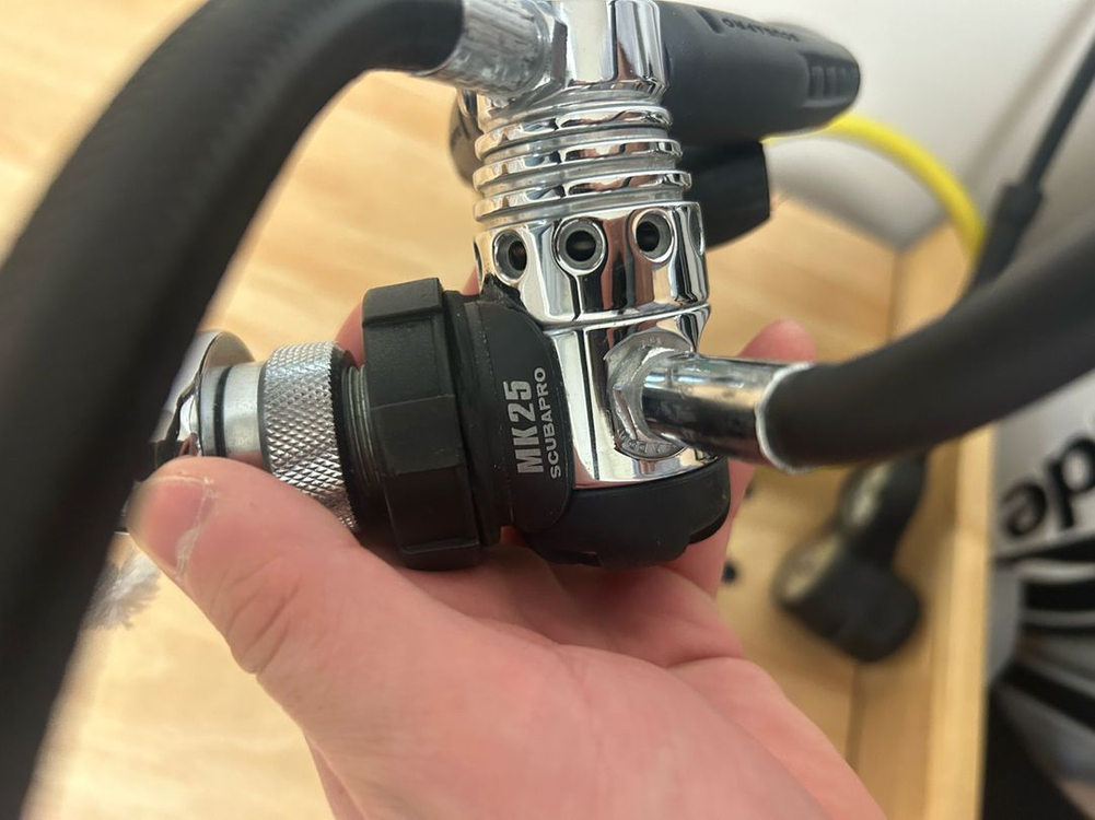 스쿠버프로 mk25 레귤레이터 다이빙세트 이미지