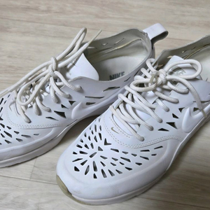 나이키 여성 운동화 245mm