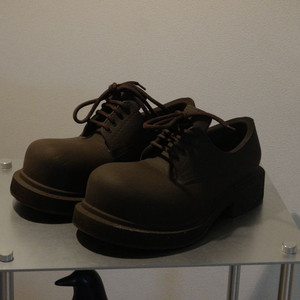 발렌시아가 더비 브라운 40