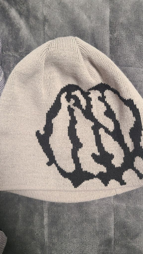 낫포너드 빅 심볼 비니 판매해요--1