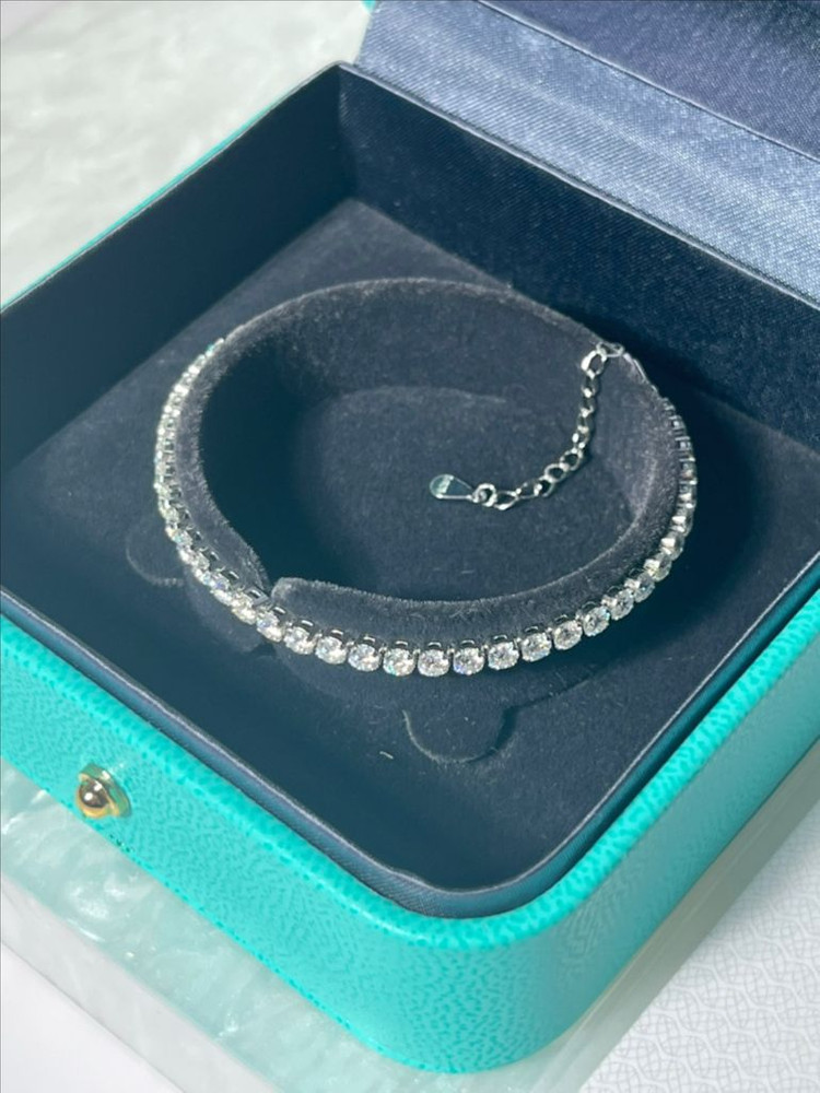 *새상품* 모이사나이트 4프롱 화이트골드 오픈 테니스 은팔찌 이미지