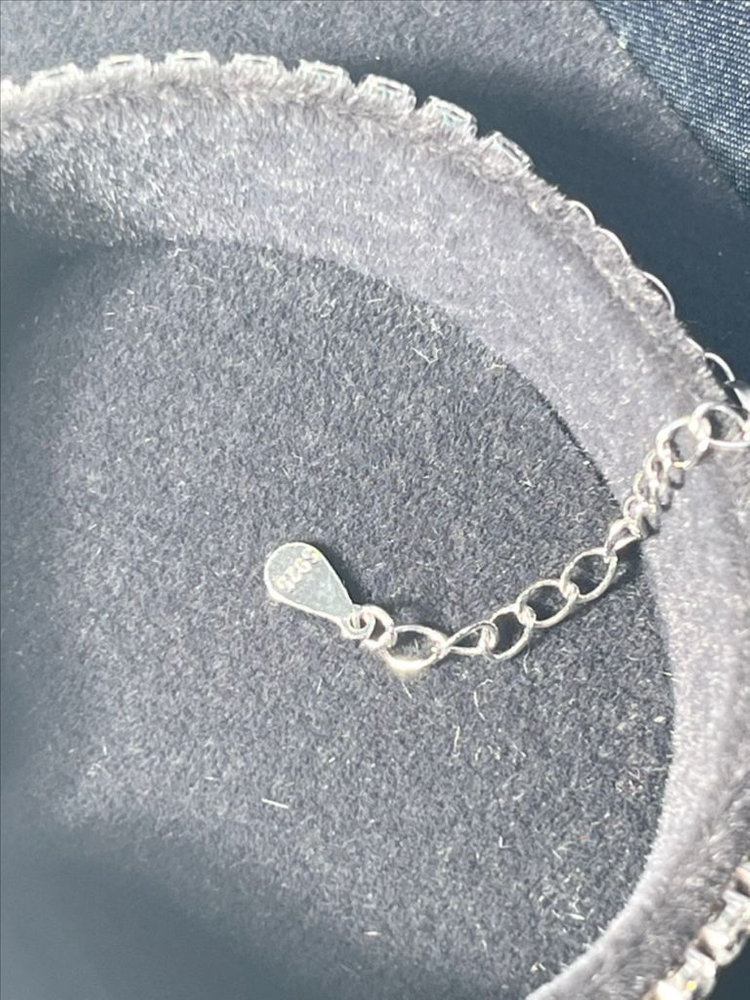 *새상품* 모이사나이트 4프롱 화이트골드 오픈 테니스 은팔찌 이미지