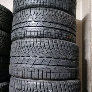 235 35 19 2짝 295 30 19 2짝 미쉐린 윈터 스노우 중고 타이어