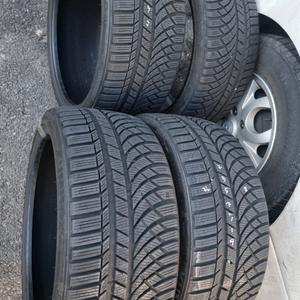 235 35 19 4짝 금호 윈터 스노우 중고 타이어