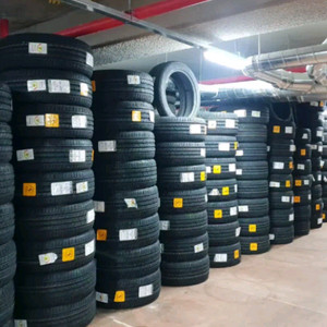 255 45 19 4짝 콘티넨탈 윈터 스노우 타이어 이월 신품