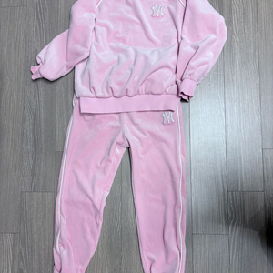 엠엘비키즈 벨로아트레이닝세트 145사이즈