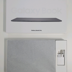 삼성 갤럭시북5 프로 NT940XHA-KD72G (삼성 노트북)