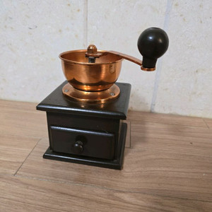 앤틱 수동 원목 커피그라인더(8천원
