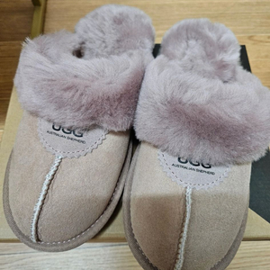 호주 어그 다운핑크 230(36)