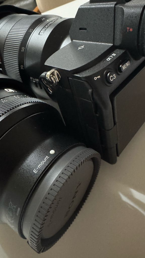 소니 A7m4 미러리스 카메라 이미지