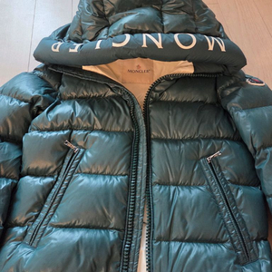 몽클레어 키즈 패딩 10y