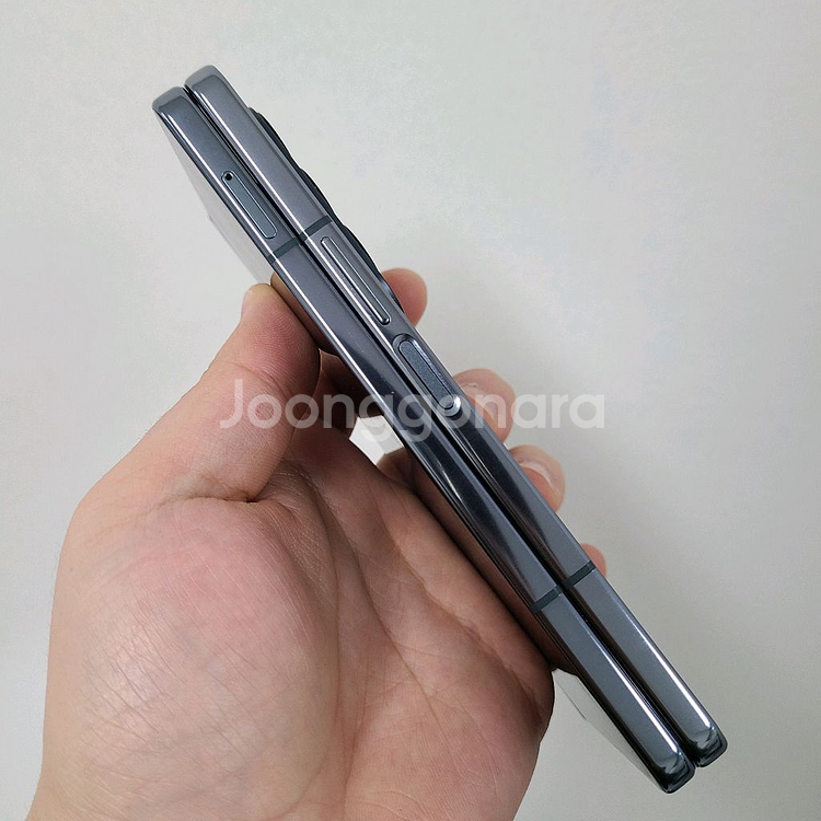 갤럭시 Z폴드4 512기가 그레이 그린 팝니다.--3