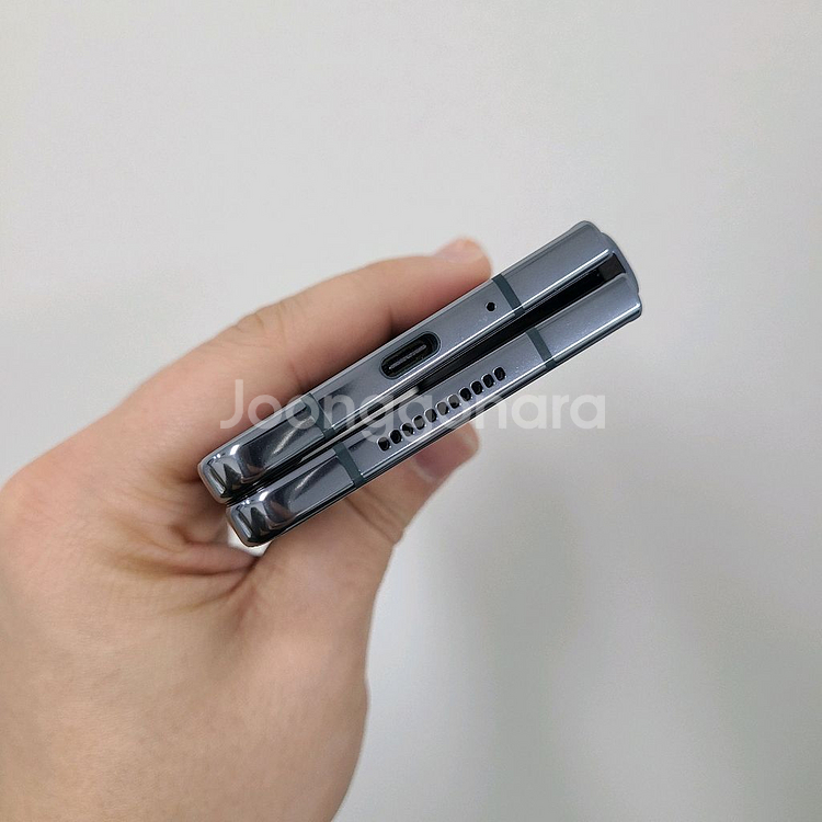 갤럭시 Z폴드4 512기가 그레이 그린 팝니다.--6