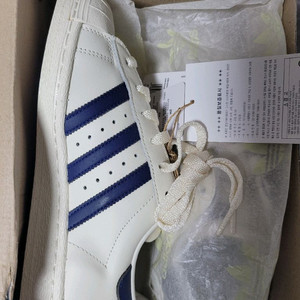 아디다스 슈퍼스타82 회이트블루 260 사이즈 판매합니다(새상품) GZ1537