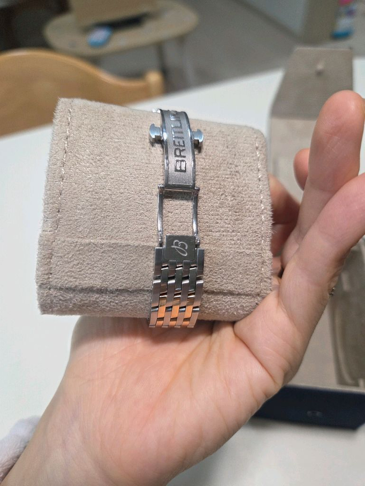 브라이틀링 내비타이머 32 콤비 자개 다이아 풀박스--6