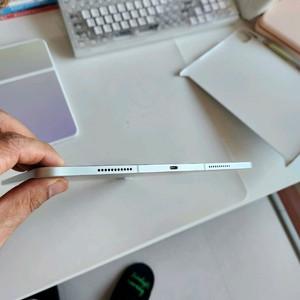 아이패드 프로 12.9 5세대 128GB 셀룰러(실버)+애펜2+매직키보드(화이트)+스위치이지 케이스+휴대용백