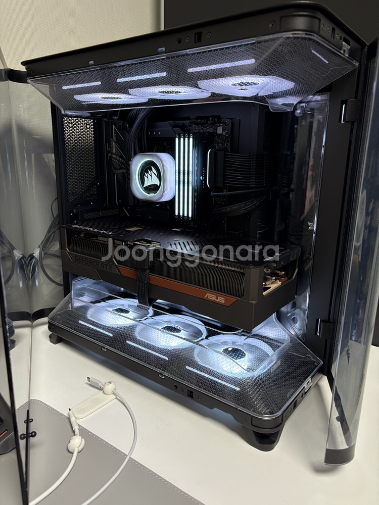 9800x3d rtx5080 커세어 완본체 팝니다.--4