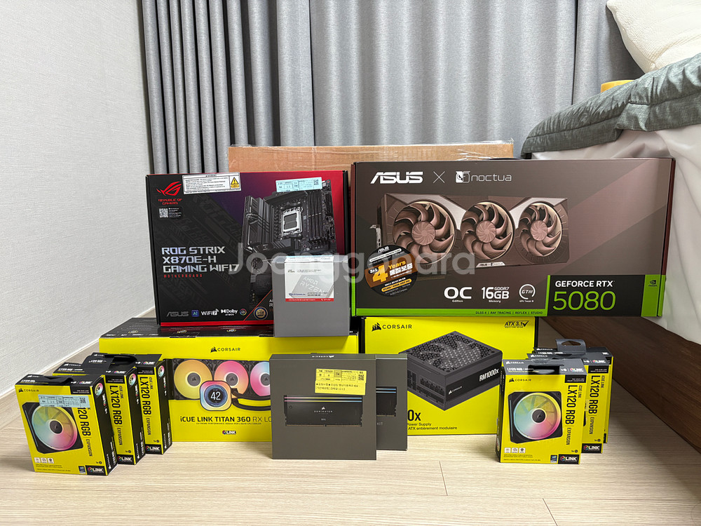 9800x3d rtx5080 커세어 완본체 팝니다.--5