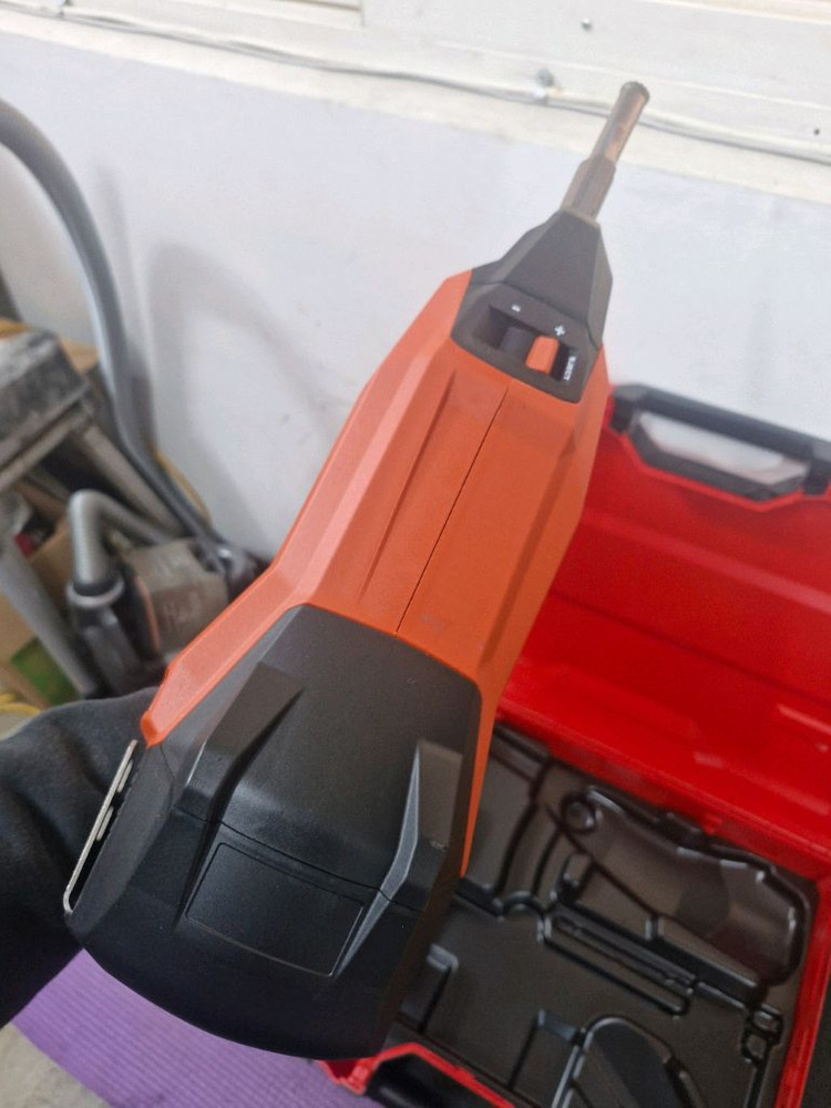 [HILTI]힐티타정기GX3 3세대신형 미사용완전쌔거 가스타정기 이미지