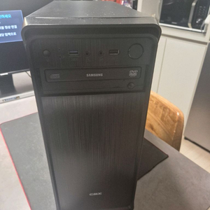 PC 본체 CPU i5 6500, GTX 1050, DDR4 8G, ssd 120g깨끗하고 작동잘됩