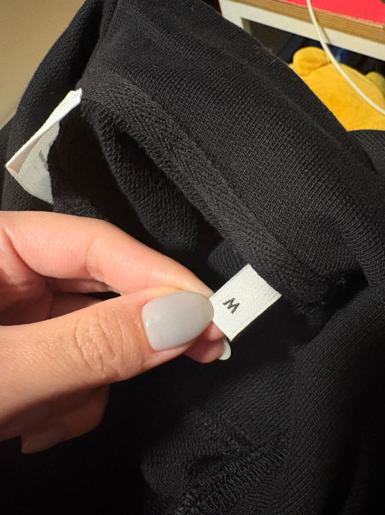 아미 블랙하트 후드티 M 사이즈 (3회 미만 착용) 이미지