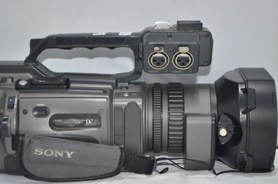 소니6mm 캠코더 DSR-PD170 DSR-PD150[부품용 소품용]5만원 팝니다 이미지