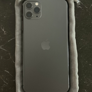아이폰 11 프로 맥스 256GB 새 제품(배터리 100%)