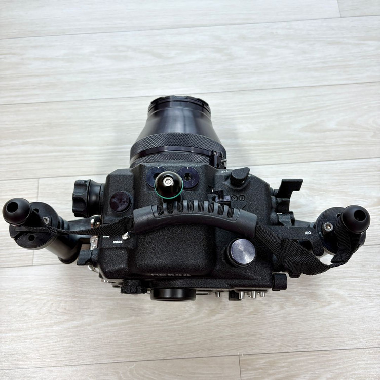 니콘 D500용 아쿠아티카 하우징 이미지