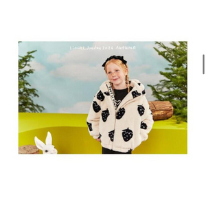 리미떼두두 딸기 퍼 자켓 패딩 L사이즈