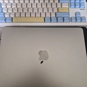 맥북에어 m2 16 256g