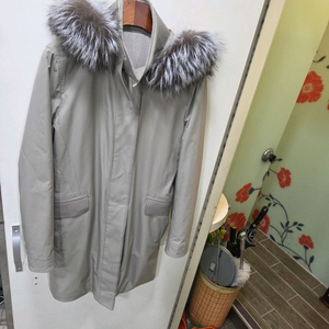 로로피아나 하프 폭스 패딩