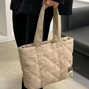 베이지 퀄팅 누빔에코백