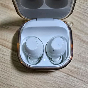 갤럭시 버즈 FE 화이트(sm-r400n) 케이스포함