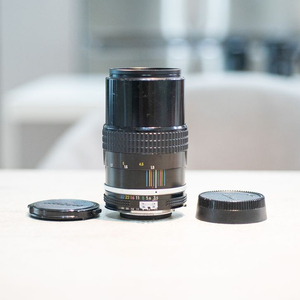 니콘 F마운트 수동렌즈 135mm AI렌즈 F3.5