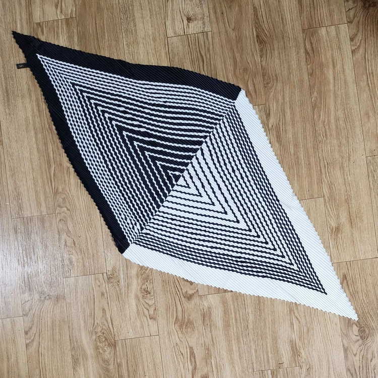새제품 LAPLI 패턴 스카프 기하학적인 주름 패턴 목도리 머플러 이미지