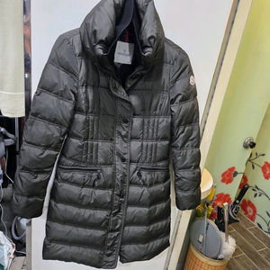 몽클레어 보스 롱 패딩