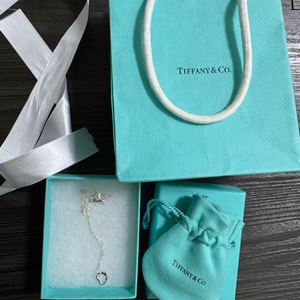 새상품)티파니앤코엘사 퍼레티 오픈 하트 펜던트 11mm 실버