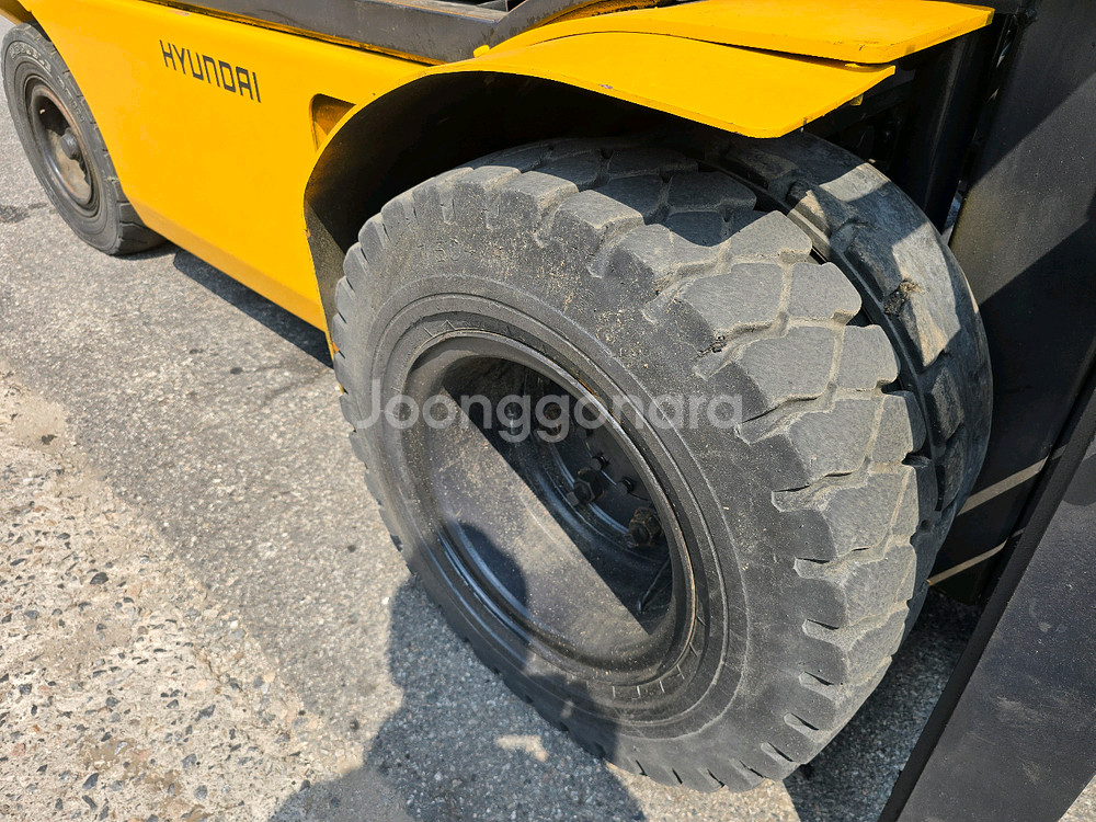 저렴한 중고지게차 현대 4.5톤 더블타이어 자동발 디젤지게차 덧발포함 1150만원--2