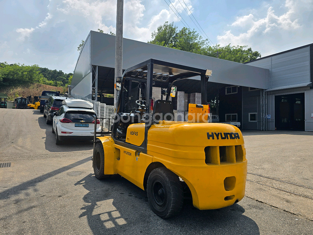 저렴한 중고지게차 현대 4.5톤 더블타이어 자동발 디젤지게차 덧발포함 1150만원--6