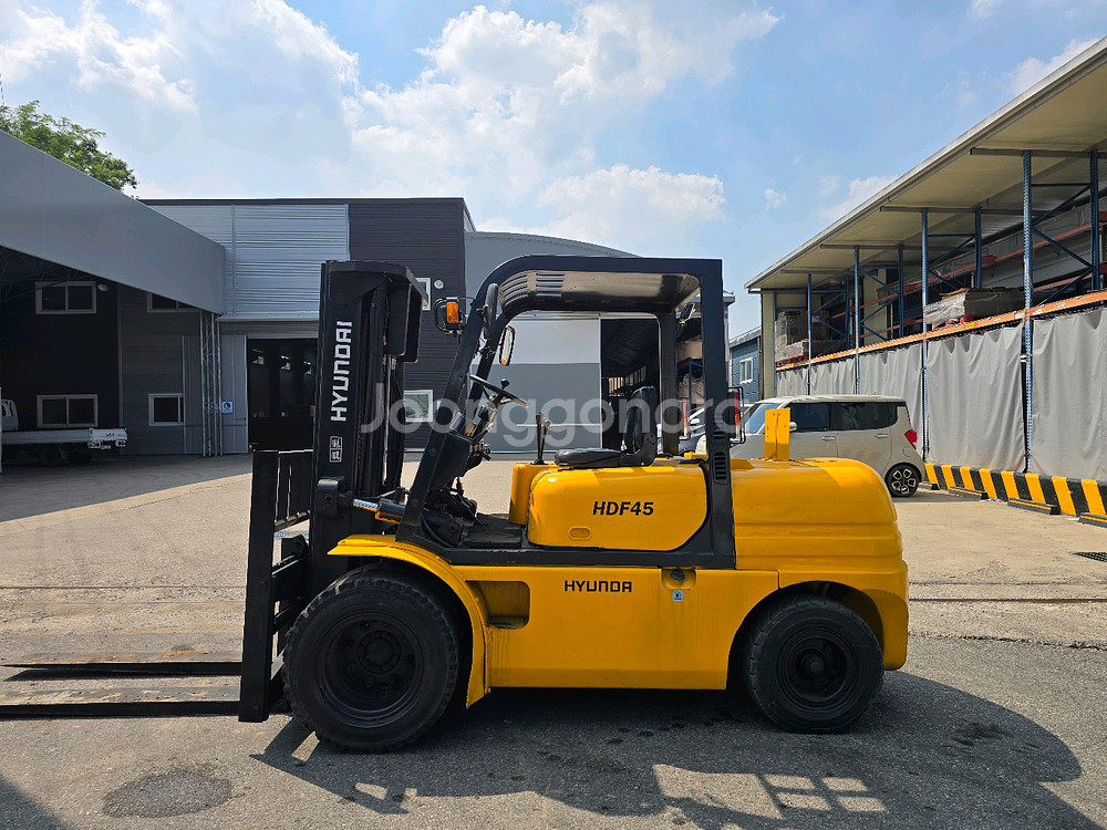 저렴한 중고지게차 현대 4.5톤 더블타이어 자동발 디젤지게차 덧발포함 1150만원--8