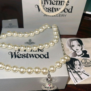 비비안 웨스트우드 목걸이