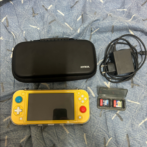 닌텐도 스위치 라이트 옐로우(포켓몬 칩2개 포함)