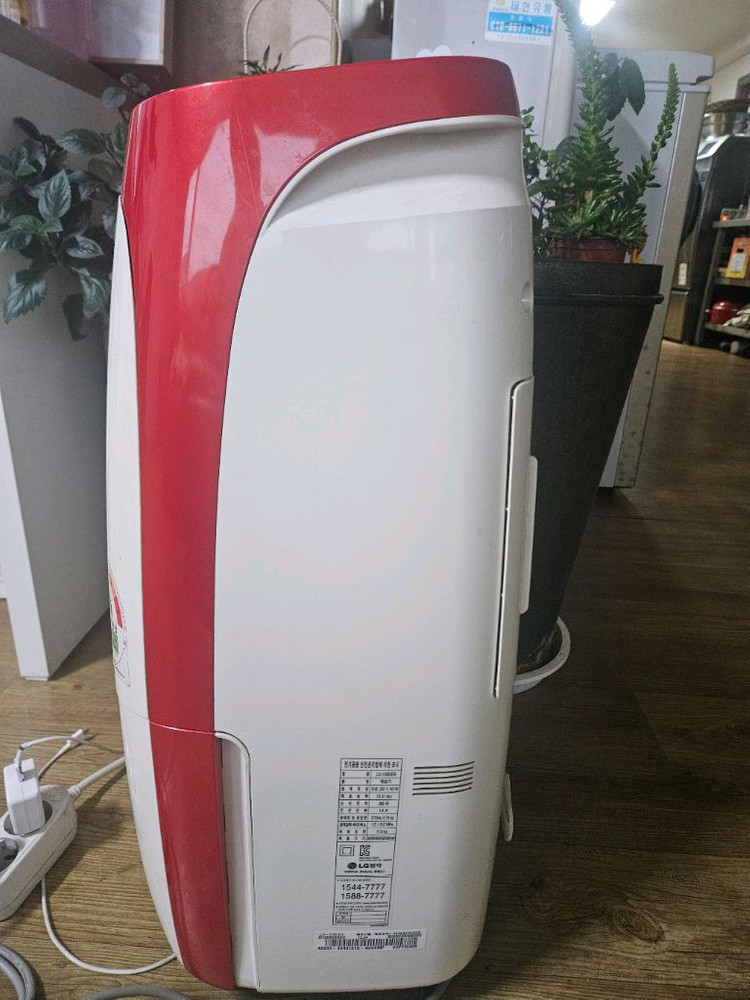 LG공기청정 제습기 13리터 1등급재품 결로방지예방 물잘빨립니다 빨래잘말립니다 1등급 재품 이미지