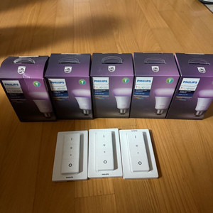 필립스 Hue 전구 A60 + 스위치